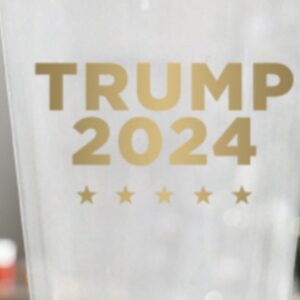 Trump 2024 Pint Glass (Single) Christmas us