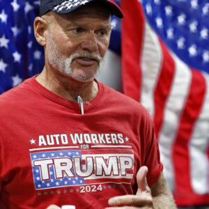 Auto worker for trump 2024 i-shirt